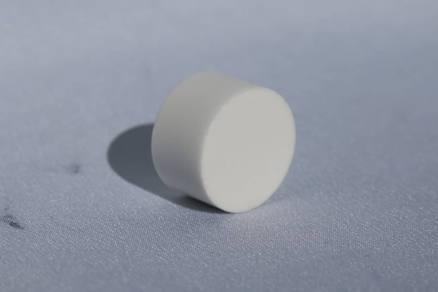 Blade guide - Ceramic (Round 7/8" dia x 1/2" long)