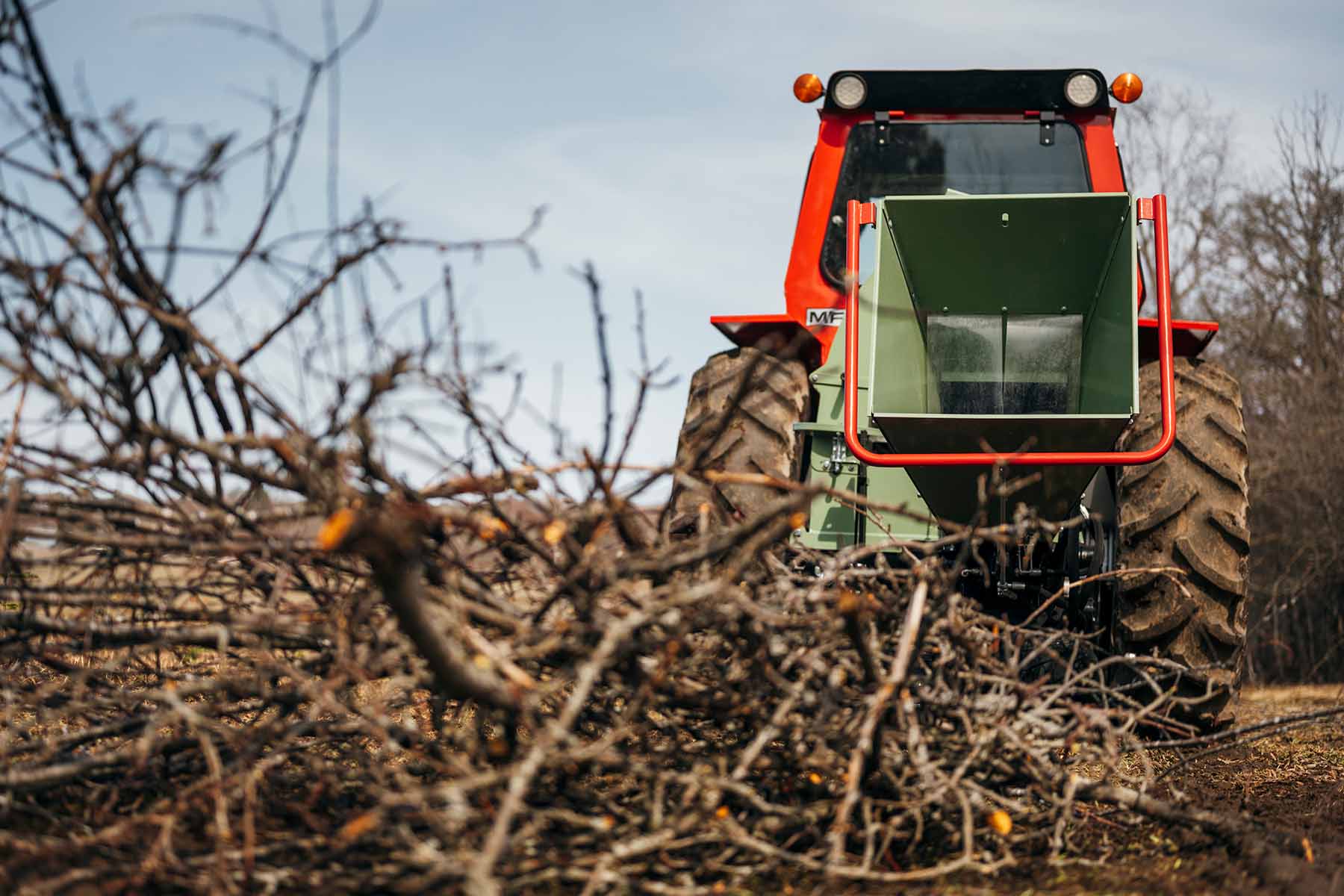 ForestLine DH8 8" PTO Wood Chipper with Dual Hydraulic In-feed - Image 5